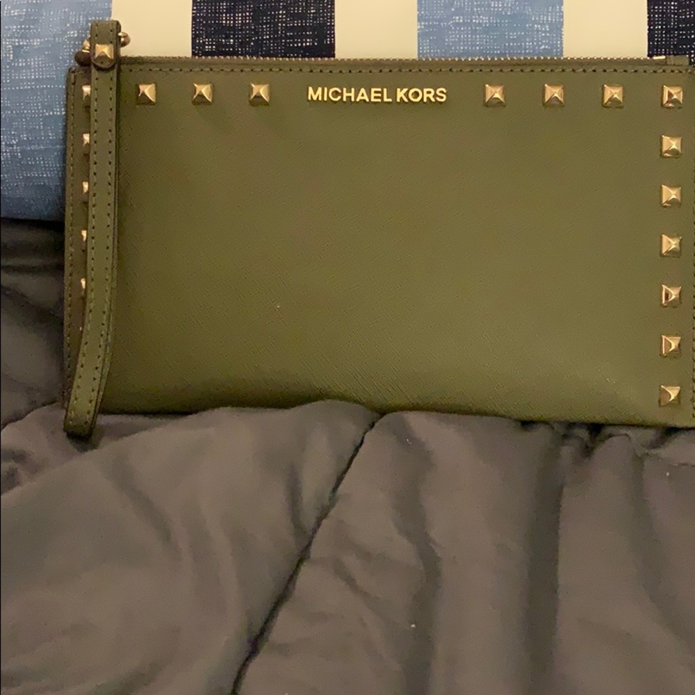 Wristlet